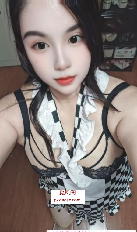 服务型美乳少妇