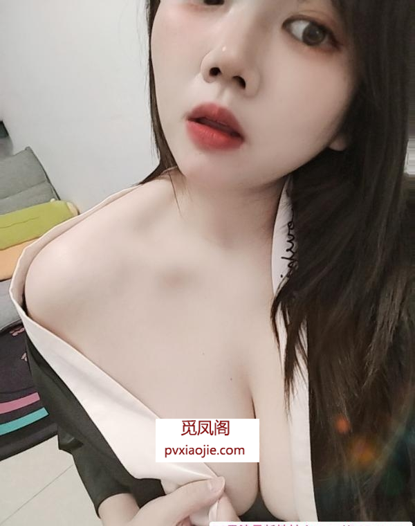 龙岗性感大胸E杯