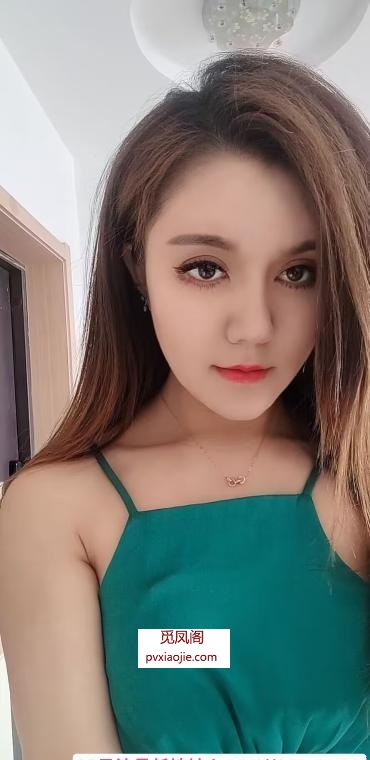 前凸后翘混血妹妹