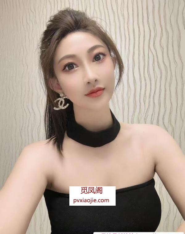 身材超好的小维老师